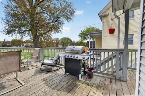 16 Artillery Lane Nashua NH 03064