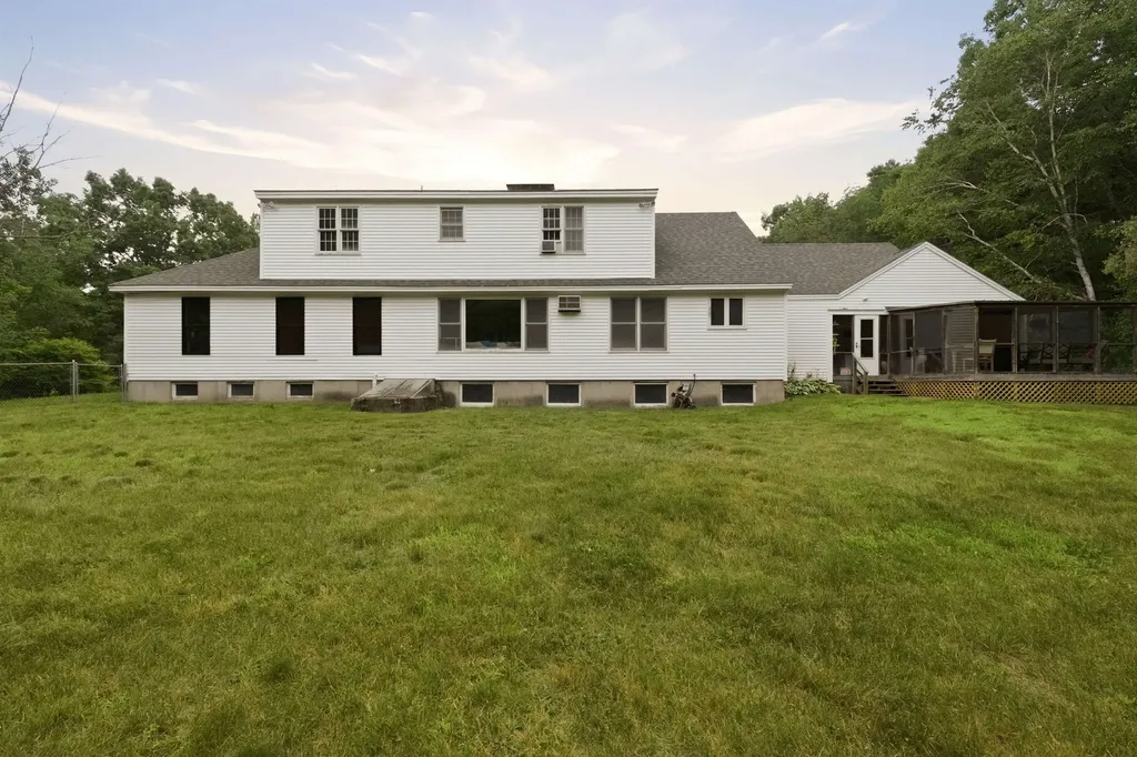 66 Lyford Road Brookfield NH 03872