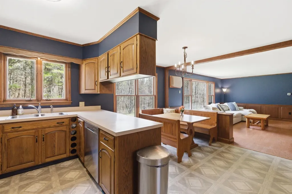 66 Lyford Road Brookfield NH 03872