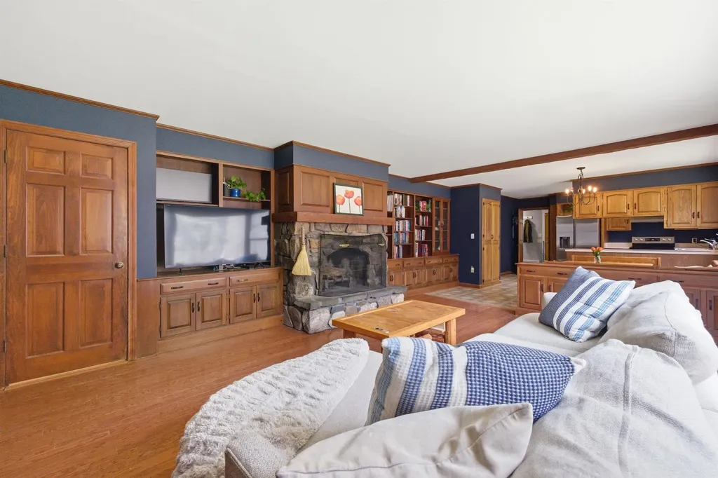 66 Lyford Road Brookfield NH 03872
