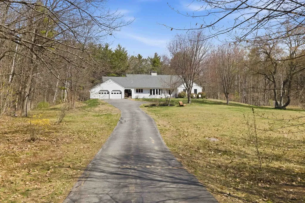 66 Lyford Road Brookfield NH 03872