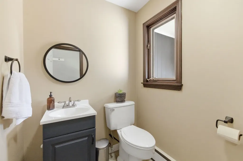 66 Lyford Road Brookfield NH 03872