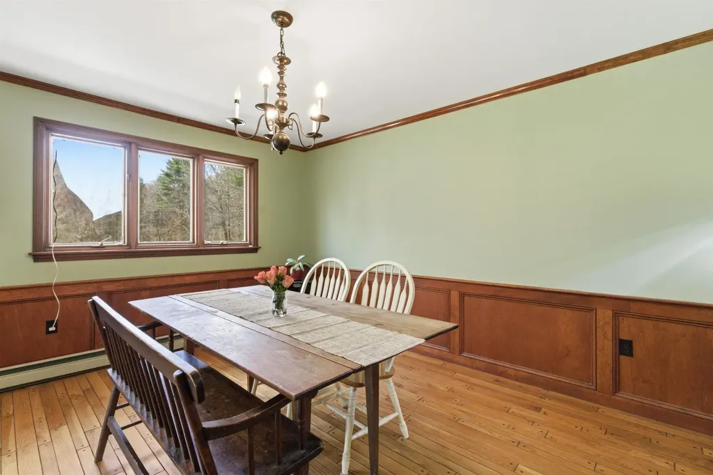 66 Lyford Road Brookfield NH 03872