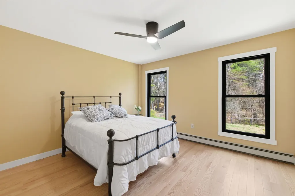 66 Lyford Road Brookfield NH 03872