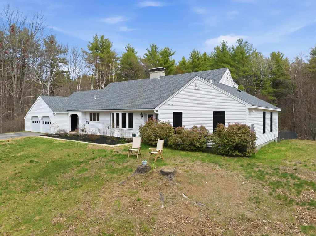 66 Lyford Road Brookfield NH 03872