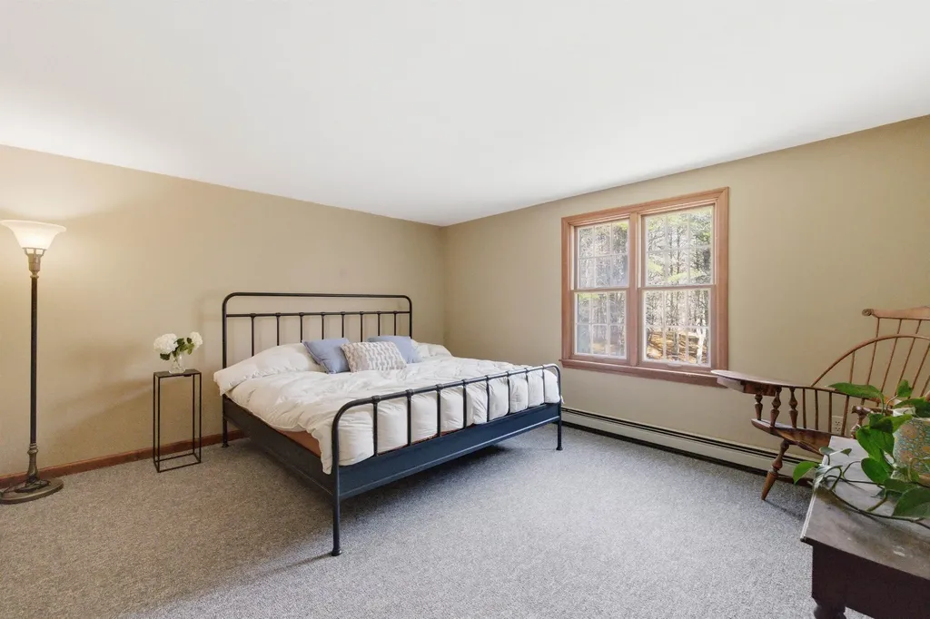 66 Lyford Road Brookfield NH 03872