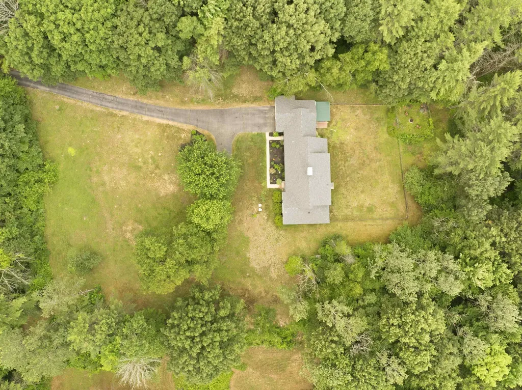 66 Lyford Road Brookfield NH 03872