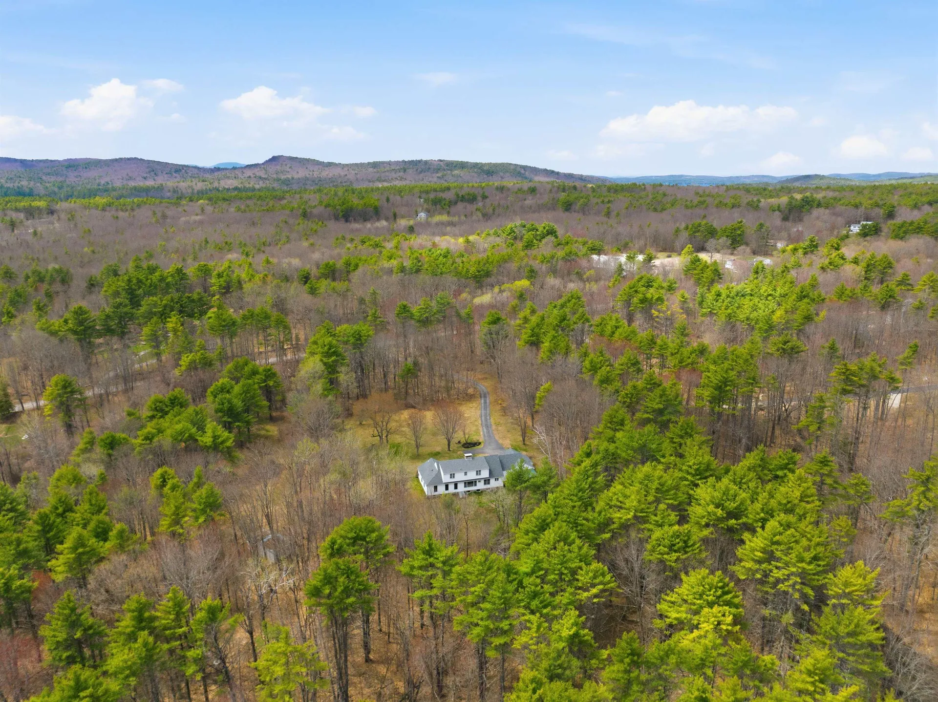 66 Lyford Road Brookfield NH 03872