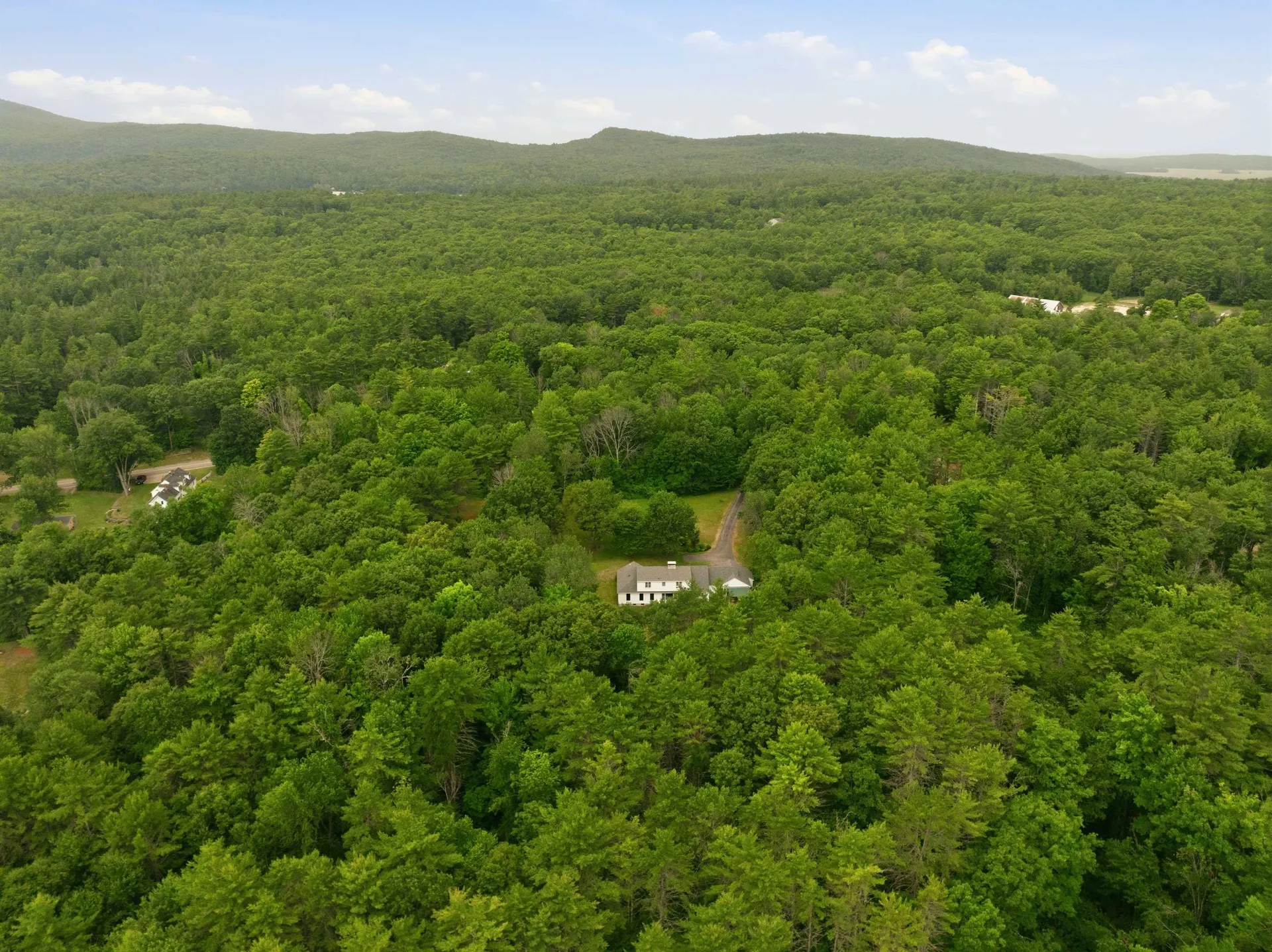 66 Lyford Road Brookfield NH 03872