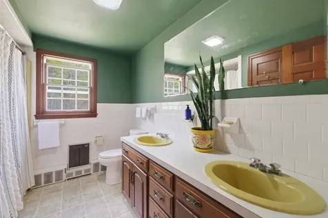 66 Lyford Road Brookfield NH 03872