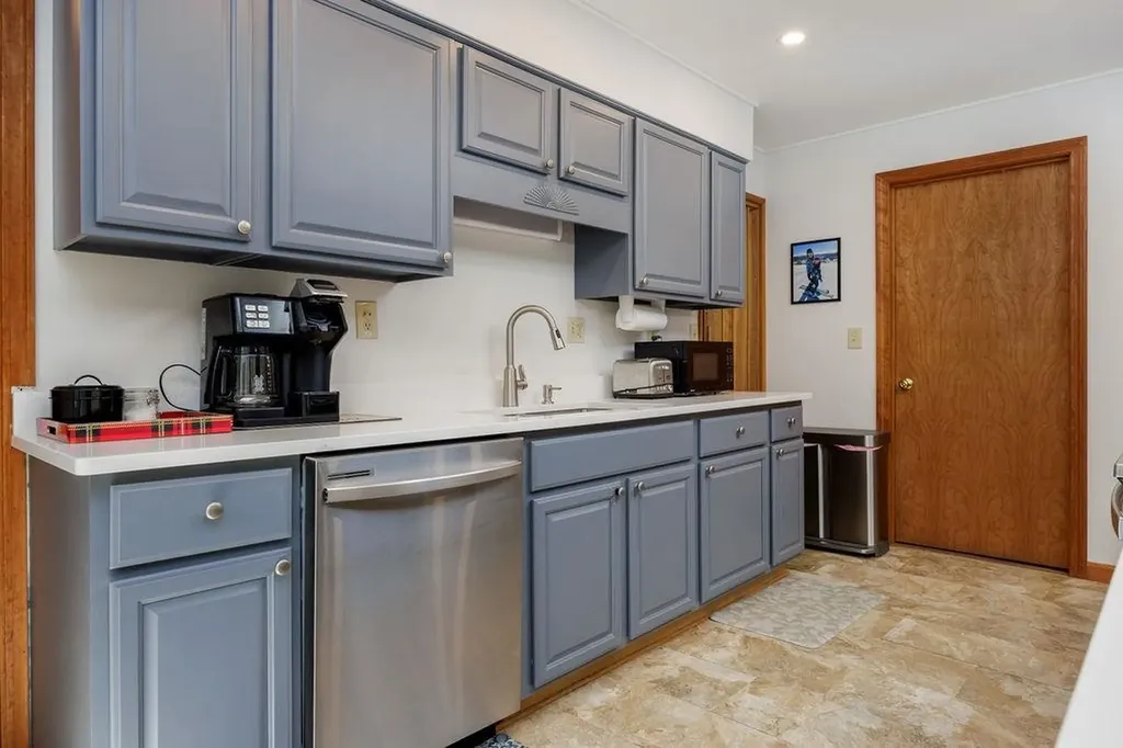 957 Marsh Family Road Hartford VT 05059