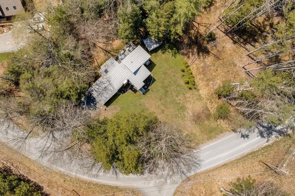 957 Marsh Family Road Hartford VT 05059