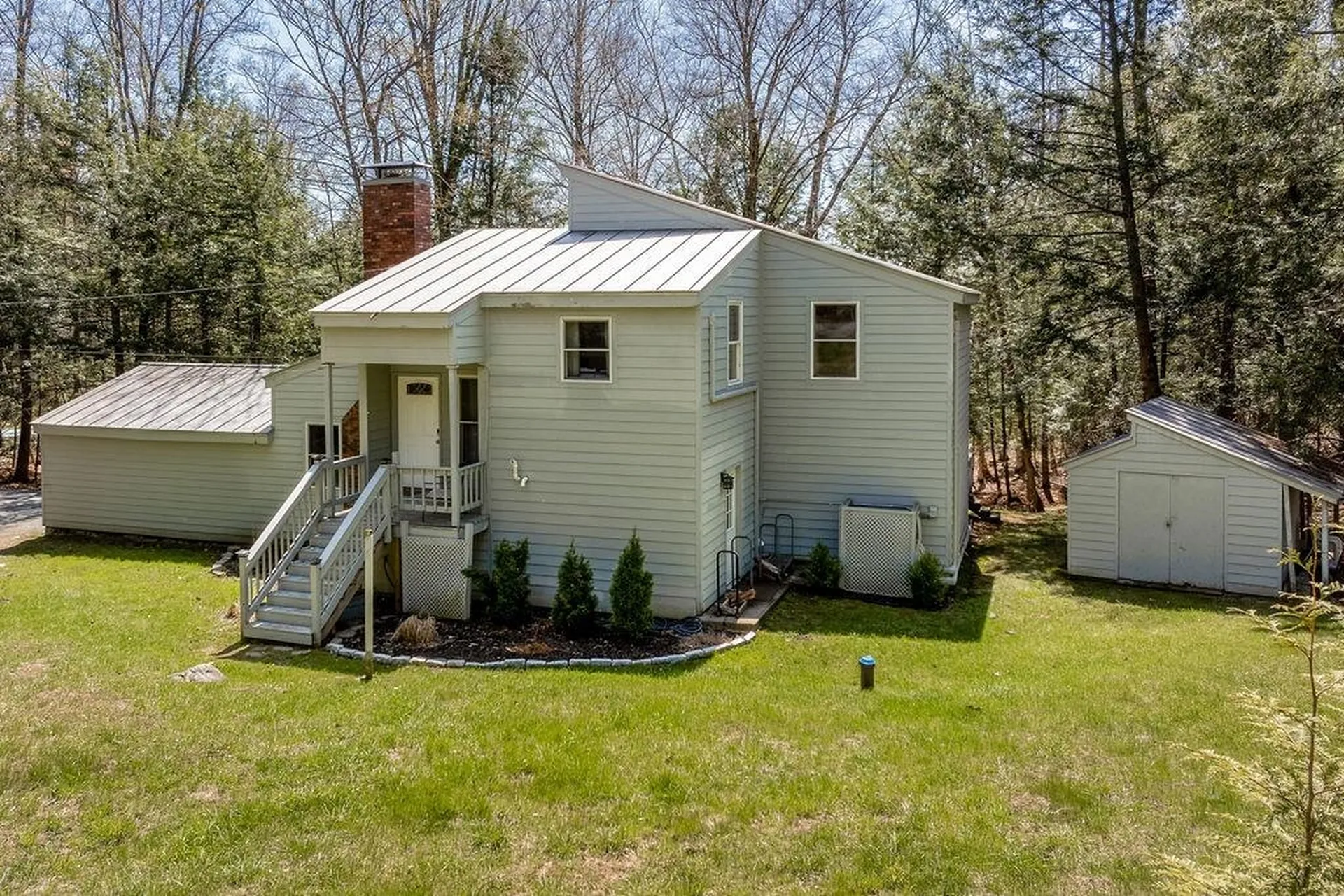 957 Marsh Family Road Hartford VT 05059