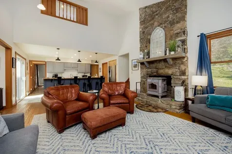 957 Marsh Family Road Hartford VT 05059