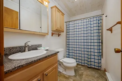 957 Marsh Family Road Hartford VT 05059