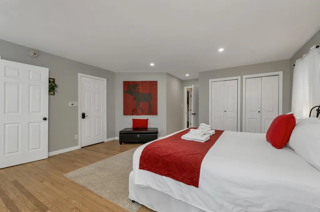 61 Union Wharf Road Tuftonboro NH 03816