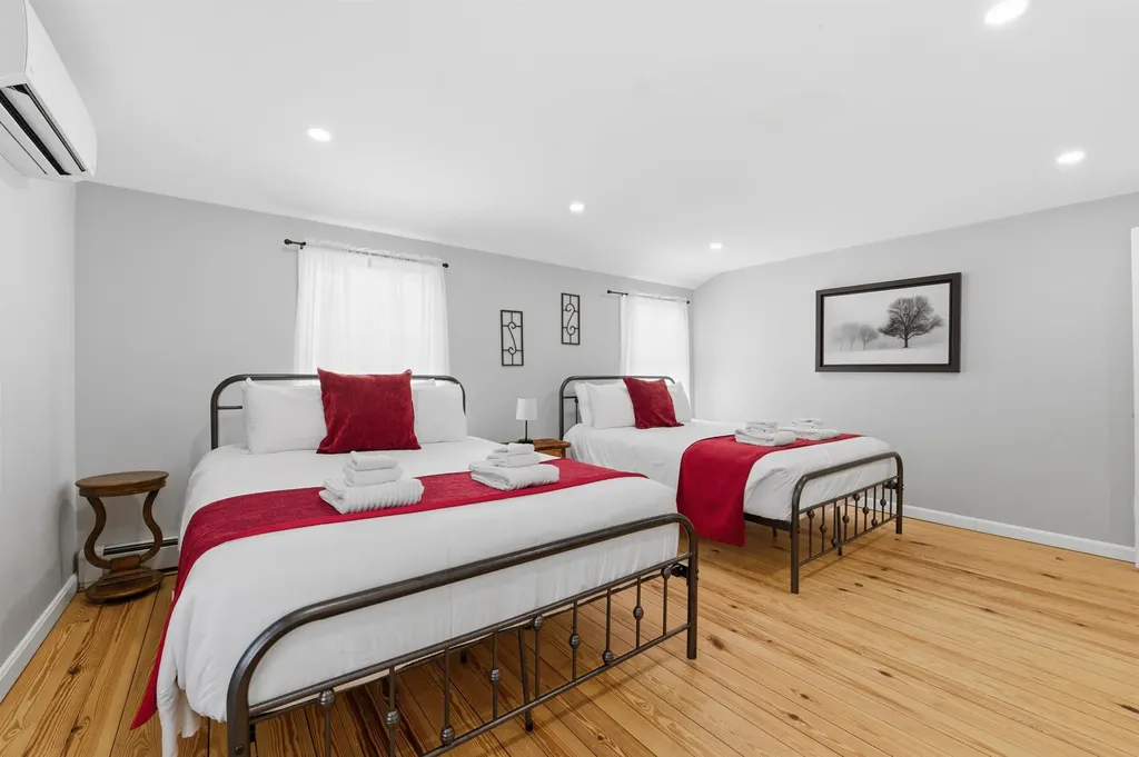 61 Union Wharf Road Tuftonboro NH 03816