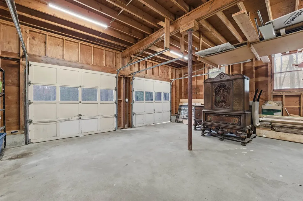 61 Union Wharf Road Tuftonboro NH 03816