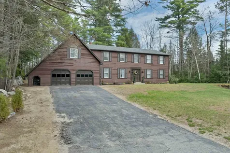 61 Union Wharf Road Tuftonboro NH 03816