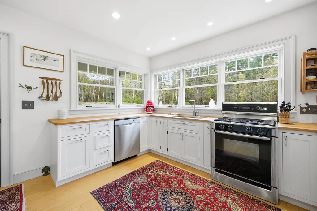860 Yale Heights Road West Windsor VT 05089