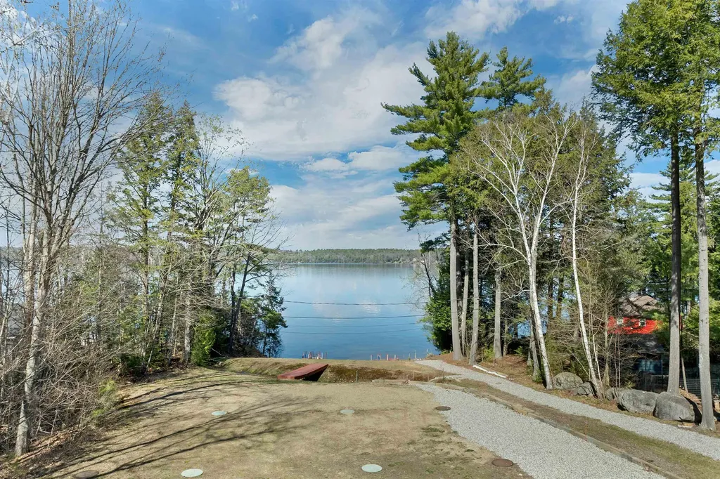 84 Maple Circle Sanbornton NH 03269