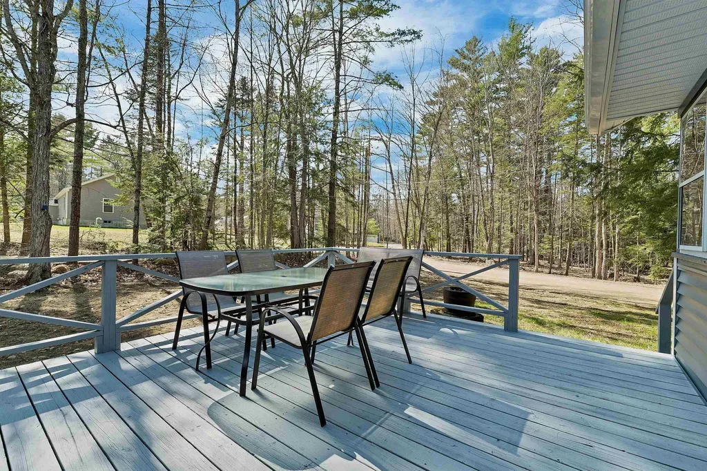 84 Maple Circle Sanbornton NH 03269