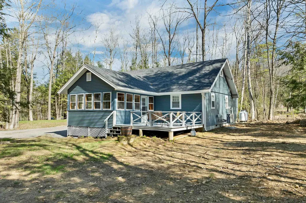 84 Maple Circle Sanbornton NH 03269