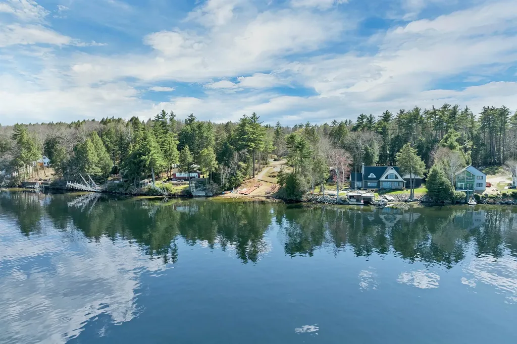 84 Maple Circle Sanbornton NH 03269