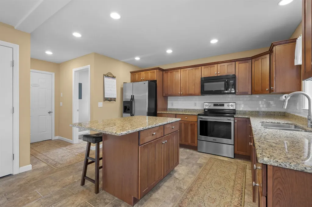 3 Orchard Hill Road Epping NH 03042