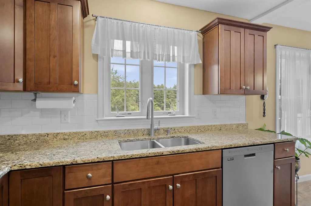 3 Orchard Hill Road Epping NH 03042