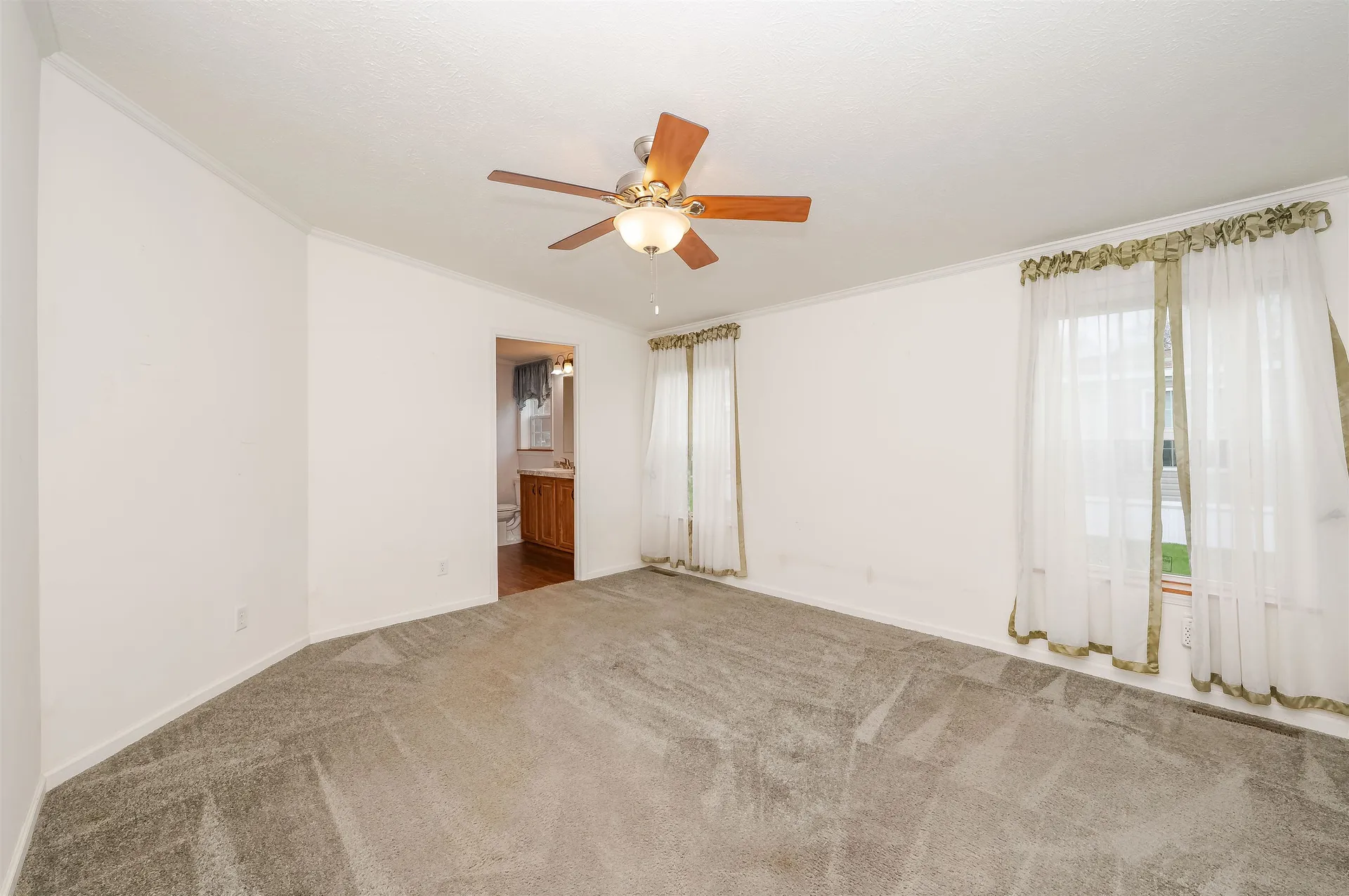 31 Meredith Drive Hampstead NH 03841