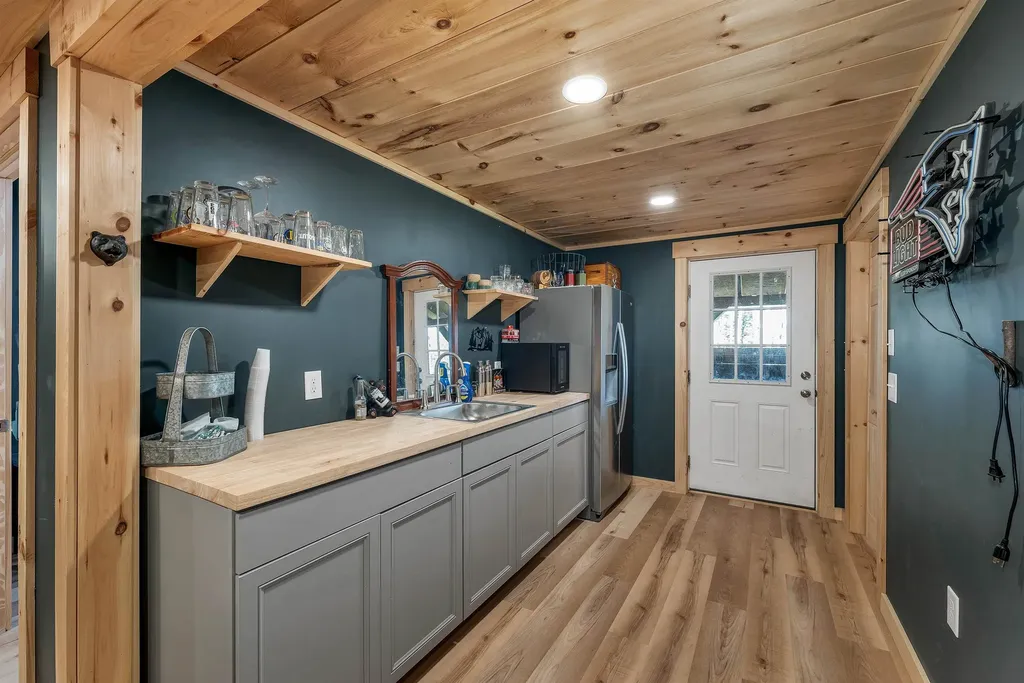 1881 Broomstick Hill Road Littleton NH 03561-4322