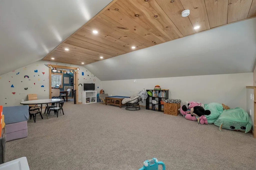1881 Broomstick Hill Road Littleton NH 03561-4322
