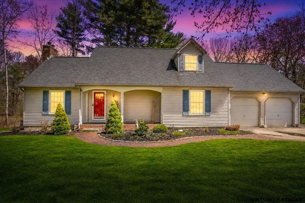 112 Hardy Road Londonderry NH 03053