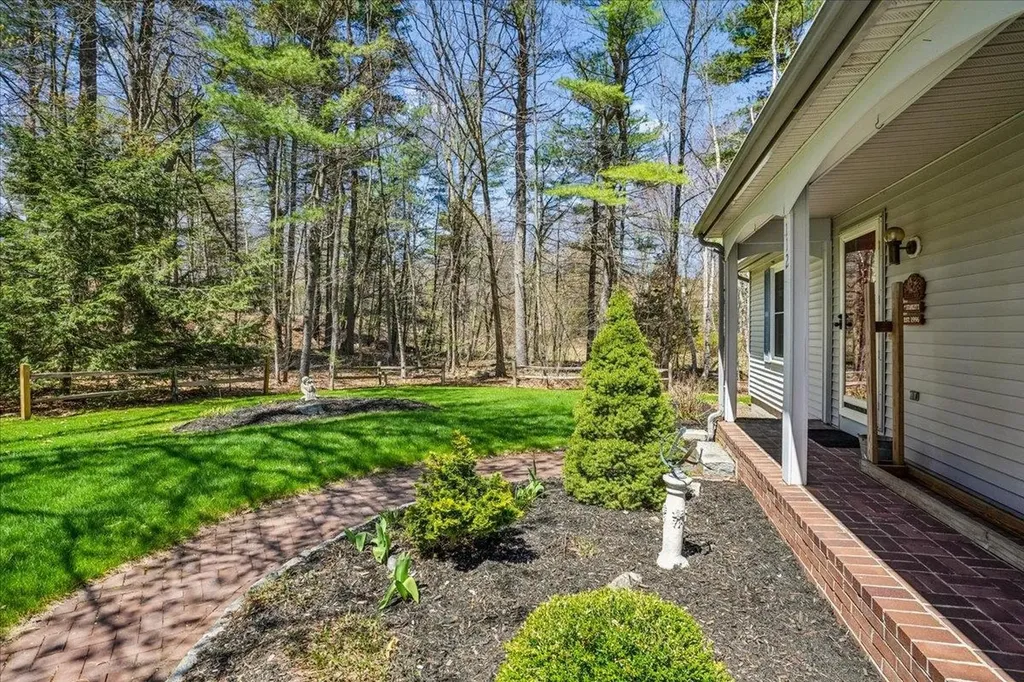 112 Hardy Road Londonderry NH 03053
