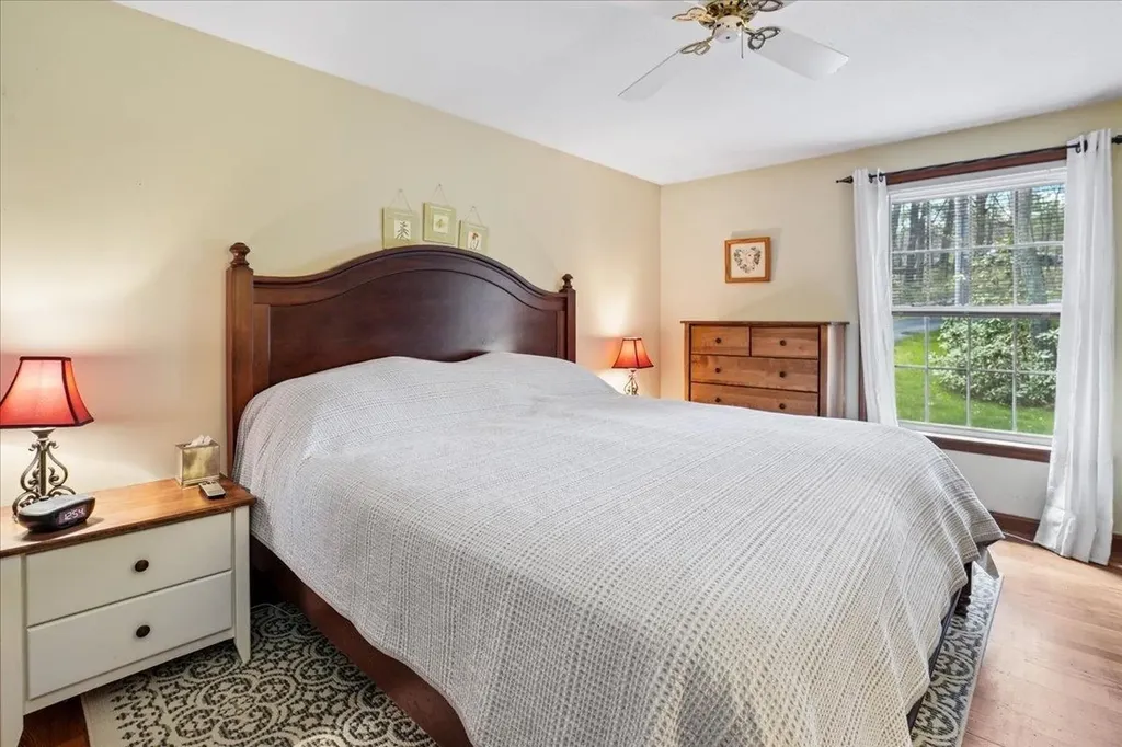 112 Hardy Road Londonderry NH 03053