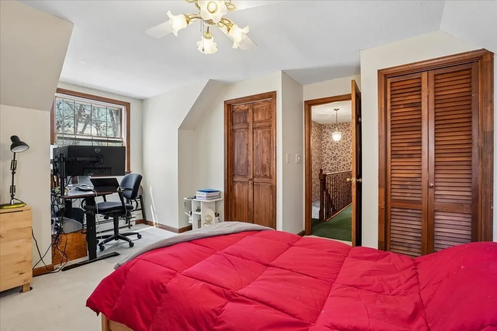 112 Hardy Road Londonderry NH 03053