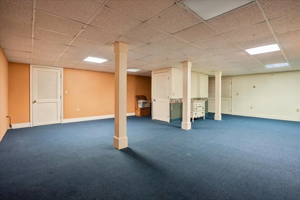 112 Hardy Road Londonderry NH 03053