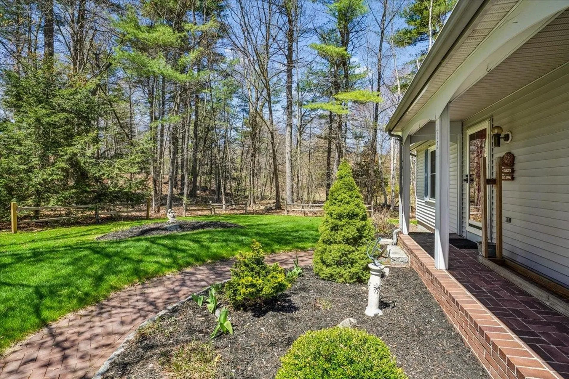 112 Hardy Road Londonderry NH 03053