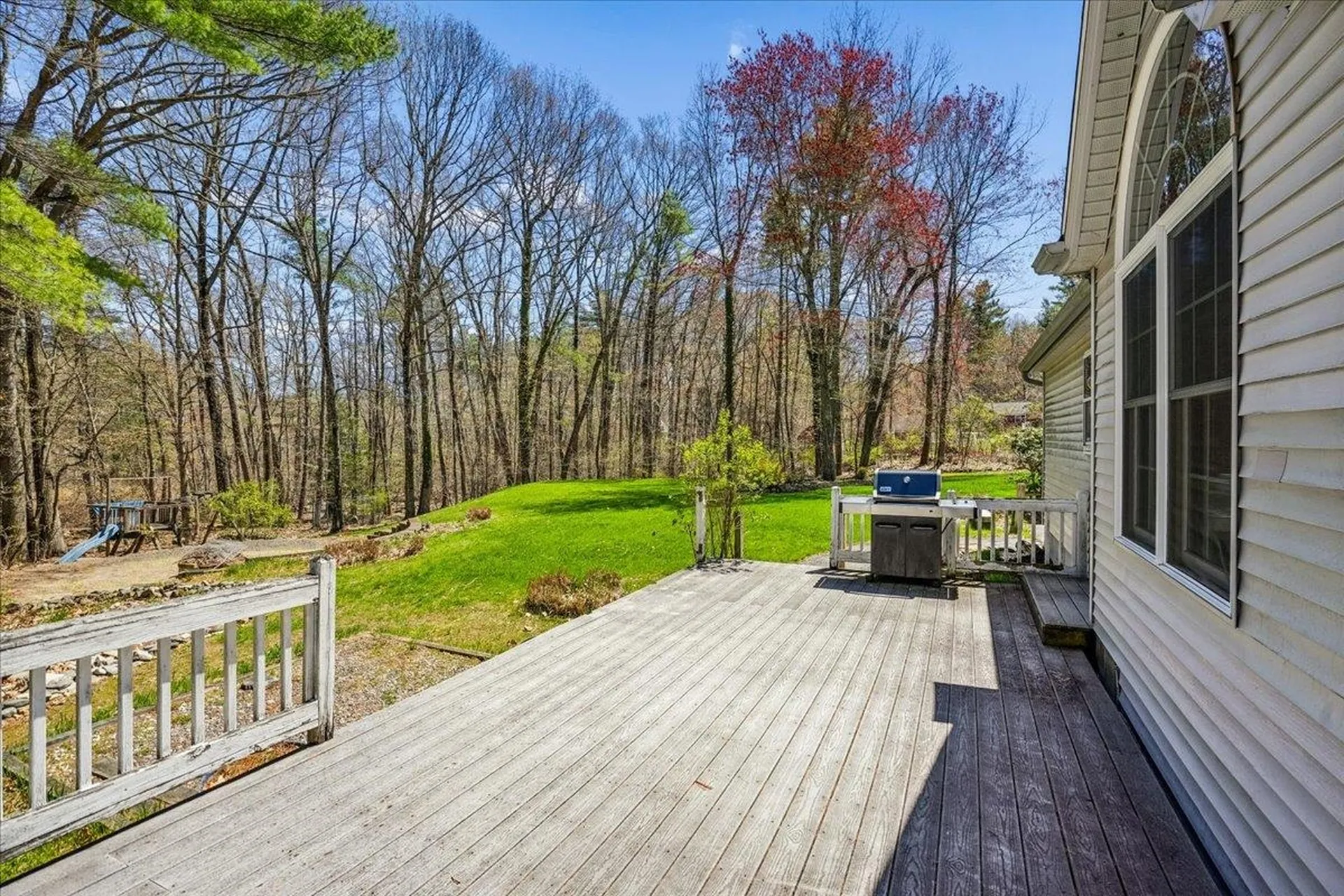 112 Hardy Road Londonderry NH 03053