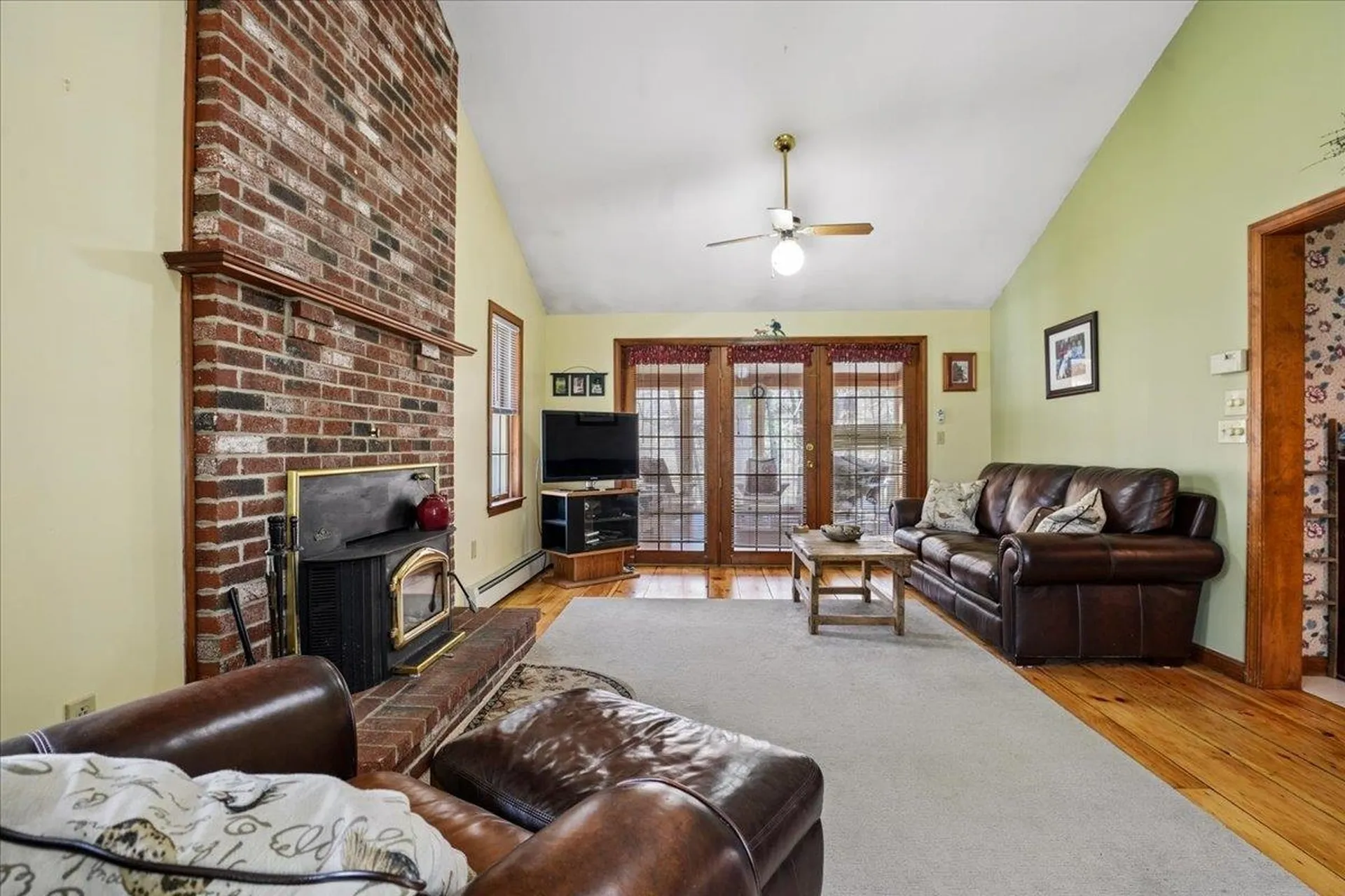112 Hardy Road Londonderry NH 03053