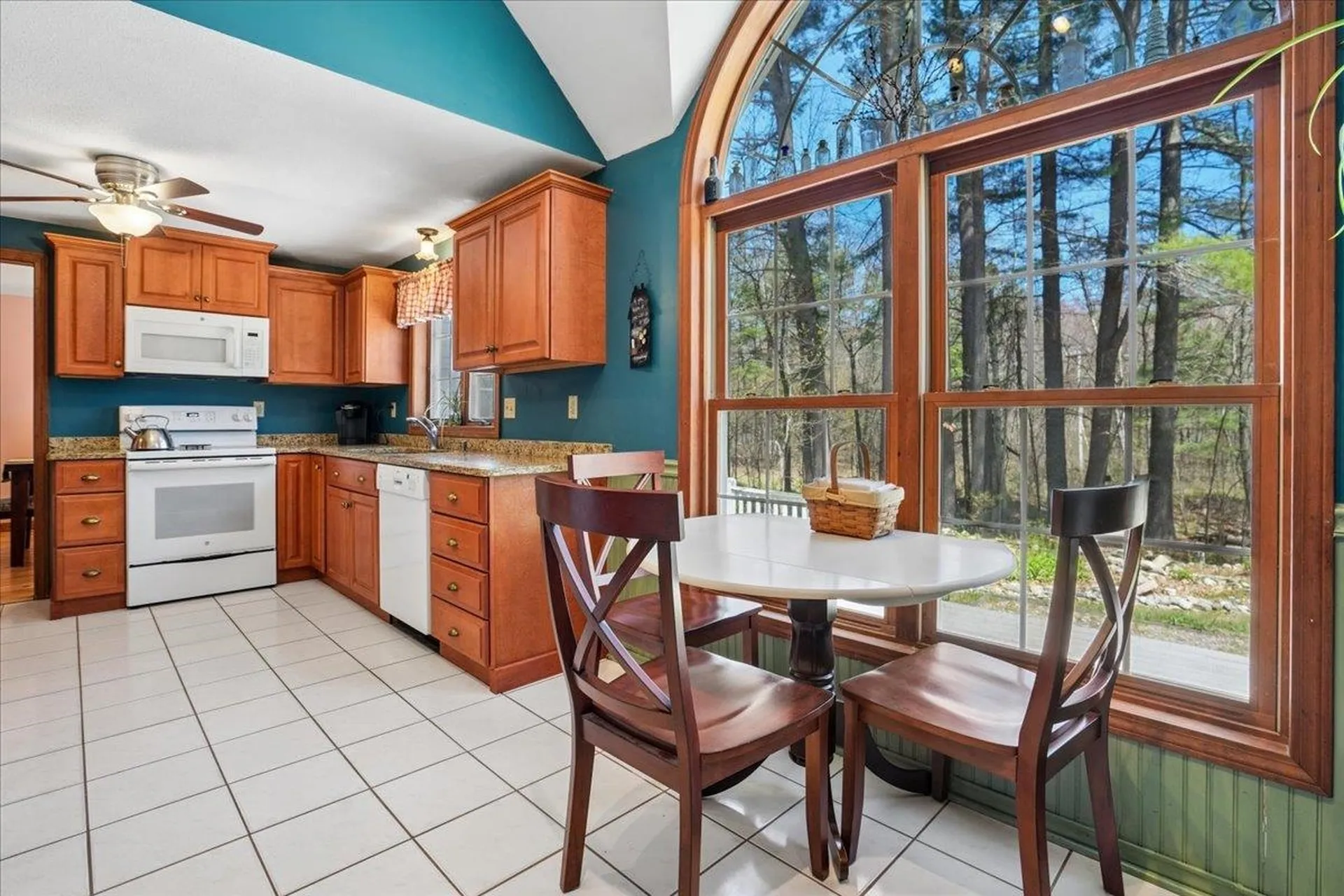 112 Hardy Road Londonderry NH 03053