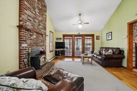 112 Hardy Road Londonderry NH 03053