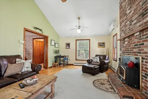 112 Hardy Road Londonderry NH 03053