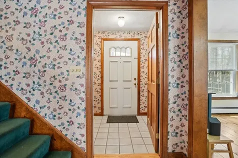 112 Hardy Road Londonderry NH 03053
