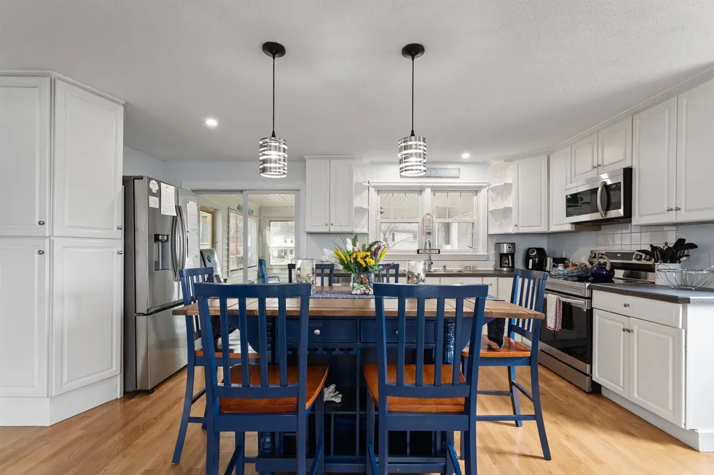 4 Hutchinson Drive Hampton NH 03842