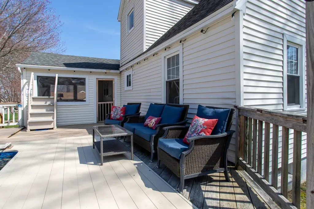 4 Hutchinson Drive Hampton NH 03842