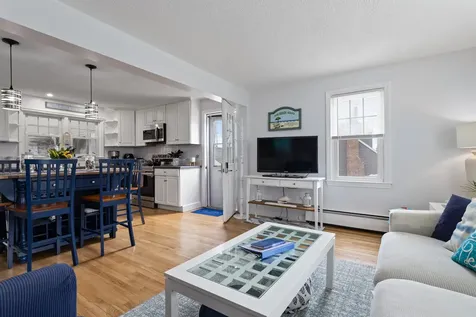 4 Hutchinson Drive Hampton NH 03842