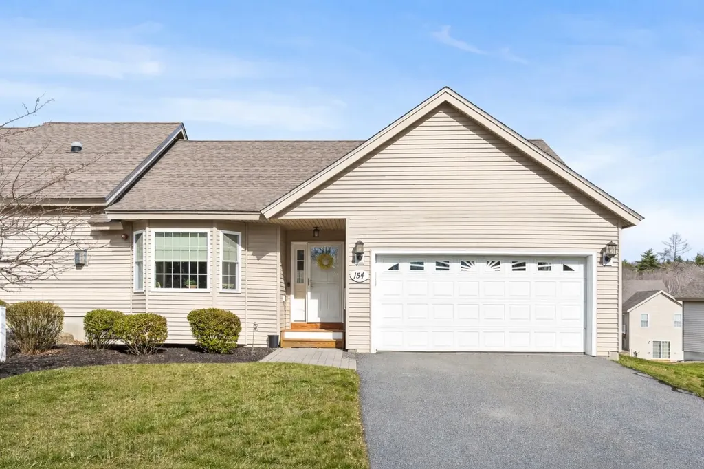 154 Hall Road Fremont NH 03044