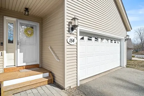 154 Hall Road Fremont NH 03044